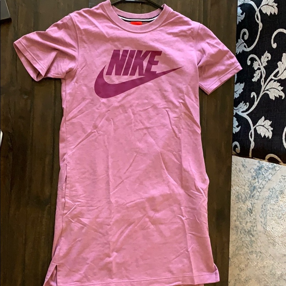 Nike Long Shirt w/ Pockets